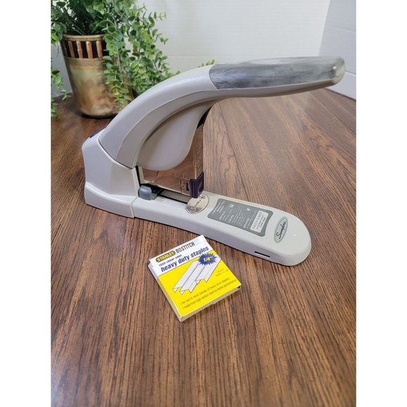 Swingline Heavy Duty Stapler, Model # 90010 - Picture 11 of 11